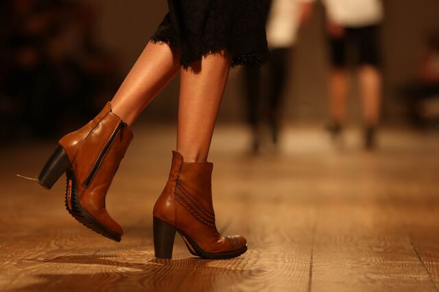 Sapatos portugueses desfilam em Milão à procura da retoma