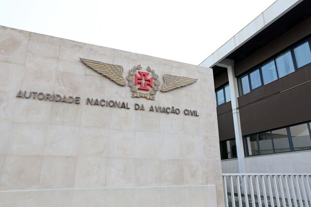 Governo remete para ANAC voos fora de horas, mas assegura que tema está a ser analisado