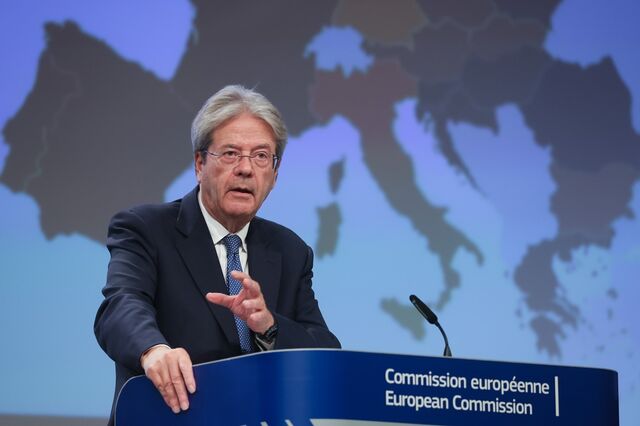 Bruxelas estima excedente maior do que o Governo este ano e em 2025