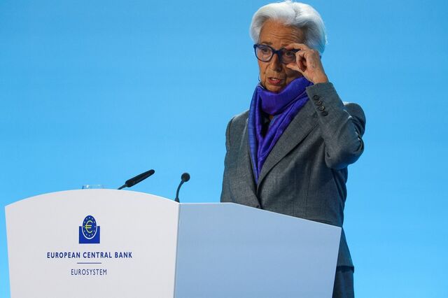 É 'provável' que o BCE baixe juros no verão, diz Lagarde