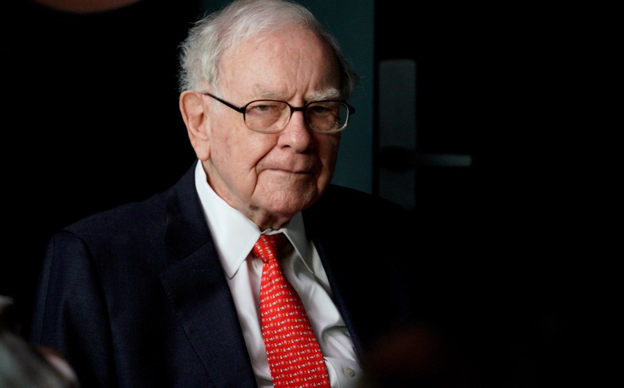 No terceiro trimestre, Warren Buffett vendeu mais de cinco mil milhões de dólares em ações.