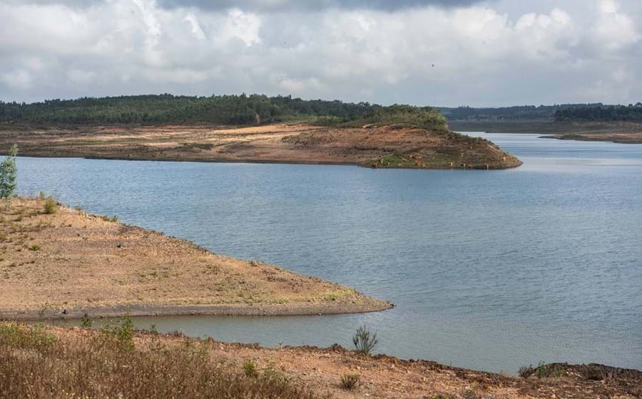 Vista da Barragem de Campilhas a 10% da sua capacidade.