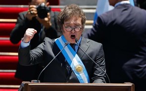 Novo Presidente da Argentina compara a sua eleição à 'queda do Muro de Berlim'