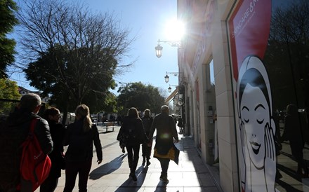 Carga fiscal em Portugal mais longe da média da OCDE