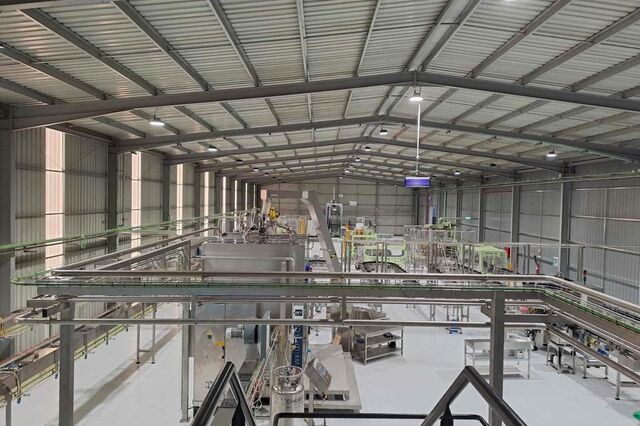 Dona do óleo Fula investe 18 milhões em fábrica de produção e embalamento em Angola