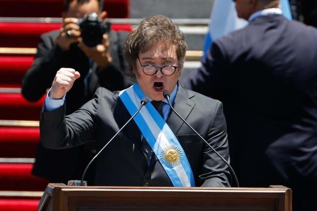 Novo Presidente da Argentina compara a sua eleição à 'queda do Muro de Berlim'