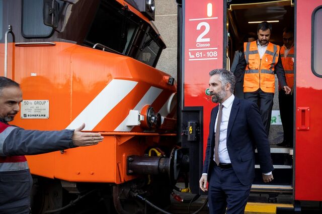 Currículo político é campo de batalha entre PSD e PS