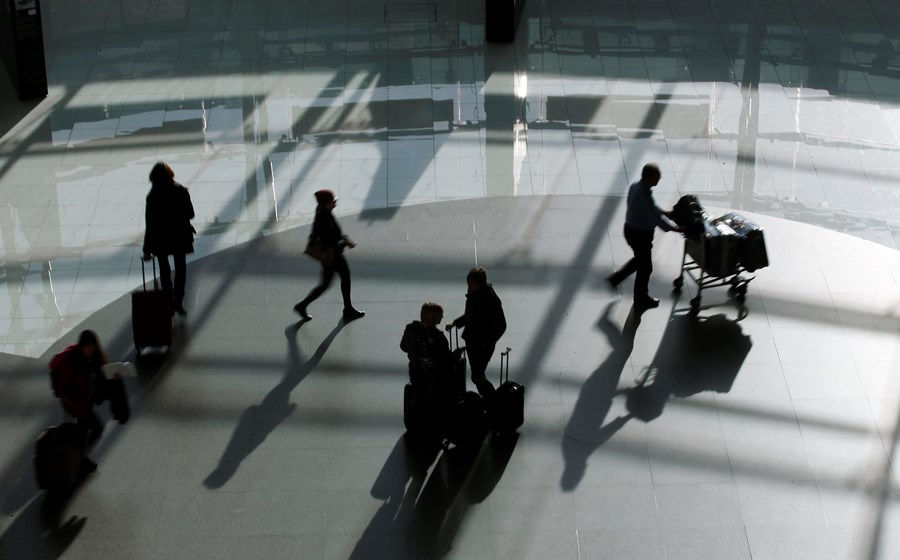 O movimento de passageiros no aeroporto de Lisboa vai voltar este ano a bater máximos históricos.