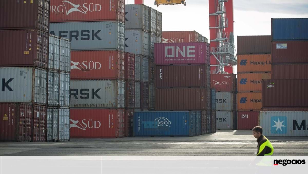 Exportações caíram 1,9% no quarto trimestre. Queda foi maior nas importações