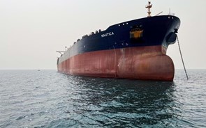 Petroleiros suspendem viagens no Mar Vermelho a conselho dos EUA após ataques
