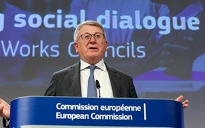 Bruxelas quer ver trabalhadores consultados em matérias como deslocalização de empresa