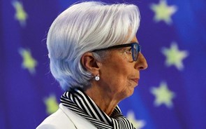 Lagarde diz que abrandamento de salários do euro é 'encorajador', mas ainda não chega