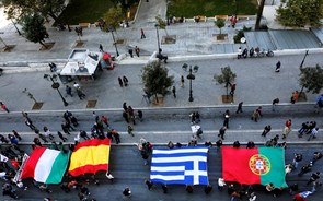 Como Portugal, Chipre e Grécia surfaram a descida da dívida