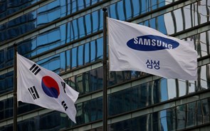 Lucros da Samsung caem 72,2% em 2023 mas tecnológica mantém otimismo com IA