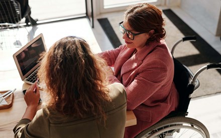 Cartão Europeu de Deficiência vai reconhecer estatuto para efeitos de trabalho e estudo na UE