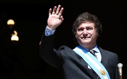 Mais de metade dos argentinos na pobreza aos primeiros meses do governo Milei