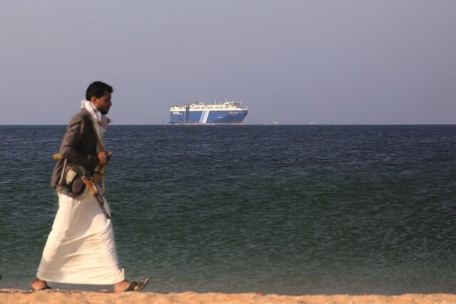 Petróleo sobe com escalada de ataques no Mar Vermelho. Houthis vão usar 'armas submarinas'