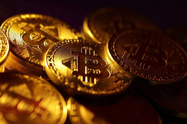 Bitcoin floresce com menos oferta e mais investimento