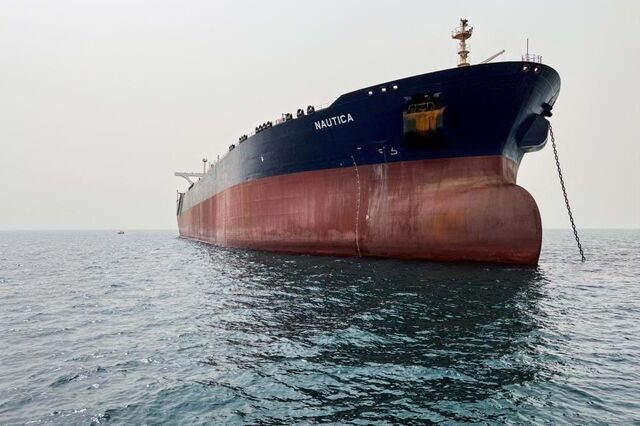 Petroleiros suspendem viagens no Mar Vermelho a conselho dos EUA após ataques