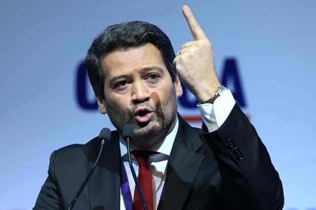 Ventura alega que o querem prender e afirma que o Chega fará “a revolução”