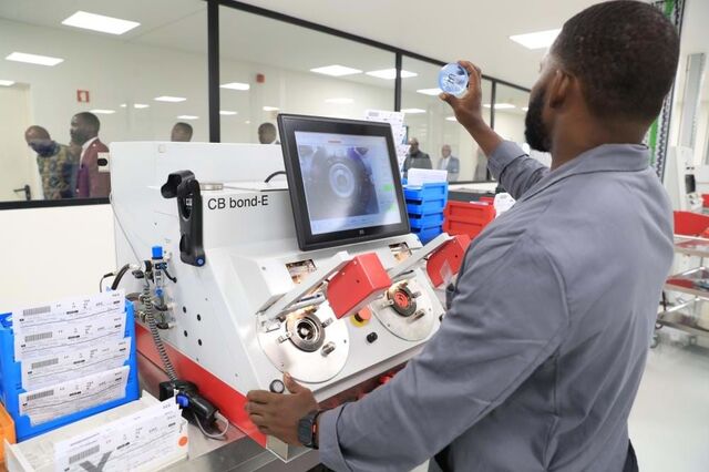 Angola ganha primeira fábrica de lentes oftálmicas orçada em 8,8 milhões