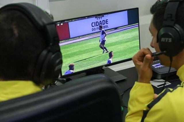 Estreia das explicações dos árbitros “adiada” na primeira oportunidade 