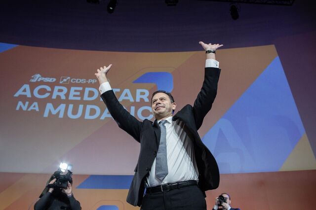 Montenegro promete vouchers a utentes quando prazos na saúde não forem cumpridos