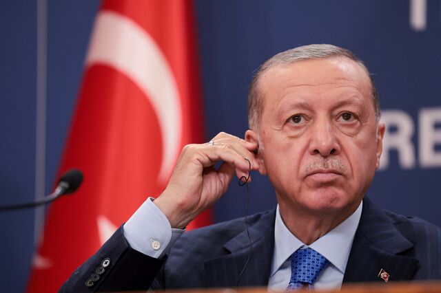 Detenção de opositor a Erdogan faz tremer mercados na Turquia. Lira e ações afundam