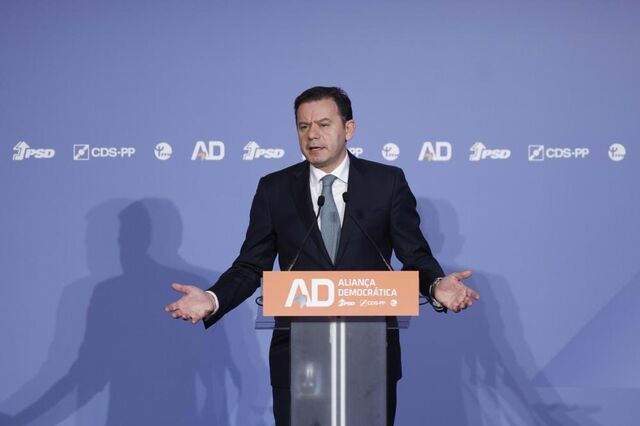 AD promete devolver 5 mil milhões de receita de impostos até 2028