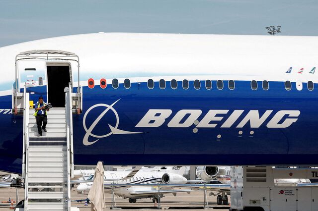 Boeing demite responsável pelos aviões 737 Max após incidente aéreo de janeiro