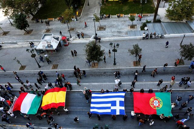 Como Portugal, Chipre e Grécia surfaram a descida da dívida