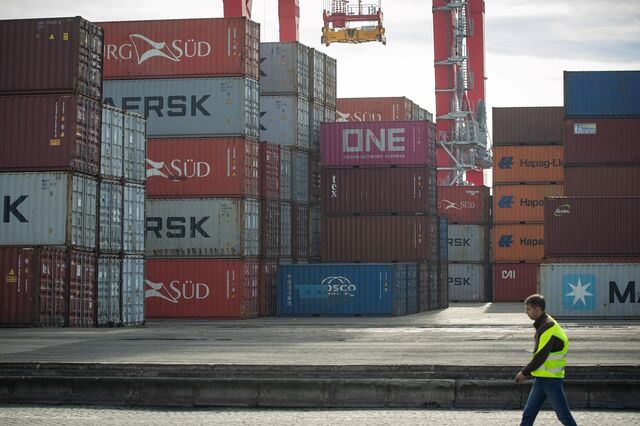 Excedente comercial externo da Zona Euro sobe em março para 24,1 mil milhões