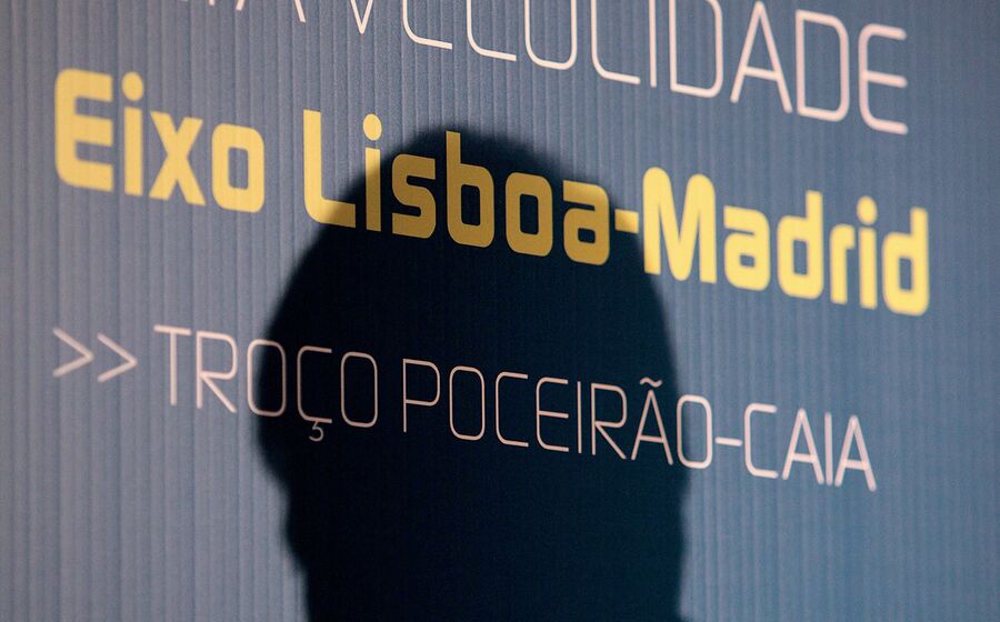 O atual Governo decidiu relançar o projeto Lisboa-Madrid.