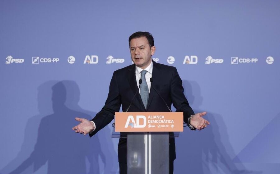 Luís Montenegro programa económico AD