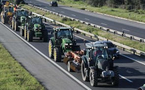 Marcha lenta de agricultores com cerca de 100 viaturas bloqueia acesso a Valença