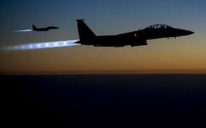 EUA lançam ataques na Síria e Iraque em retaliação pela morte de três militares