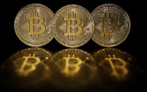 Bitcoin perto dos 64 mil dólares, após escalada de 5 mil dólares em menos de 24 horas