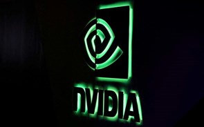 Furacão Nvidia aumenta lucros em 629% e receitas em 262%. Ações disparam