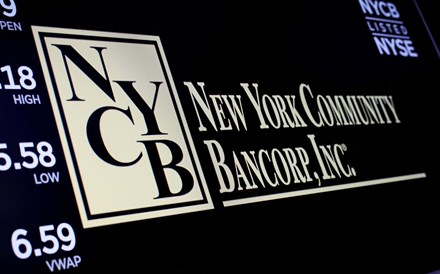 Mais um banco regional dos EUA em apuros. NYCB afunda 38% e penaliza setor
