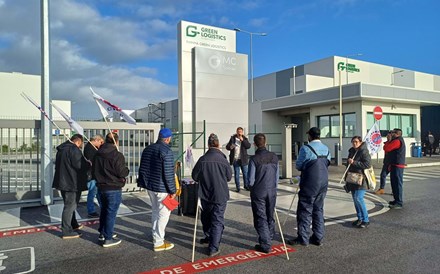 Trabalhadores da distribuição iniciam 'ações de luta' por revisão do contrato colectivo