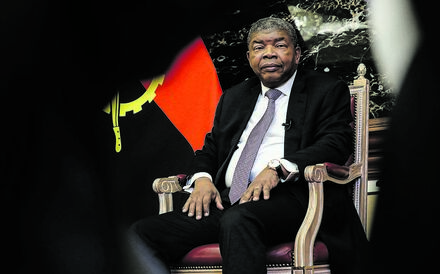 A sucessão de João Lourenço será decidida em dezembro.