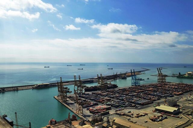 Barcelona deverá receber barcos com água diariamente para combater seca extrema