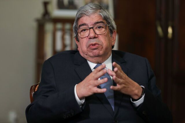 Ferro Rodrigues defende primárias no PS para escolher candidato presidencial