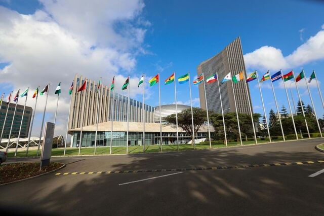 União Africana deve assumir negociação da dívida à China