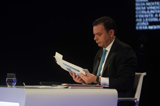Montenegro acusa PS de 'voracidade fiscal'. Previsões da AD são 'ato de fé', diz Pedro Nuno