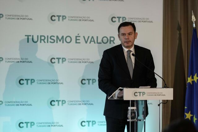 Montenegro diz que avança para novo aeroporto mesmo sem consenso com PS