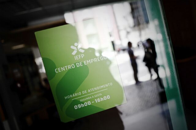 Novos registos de desemprego em máximo de sete anos