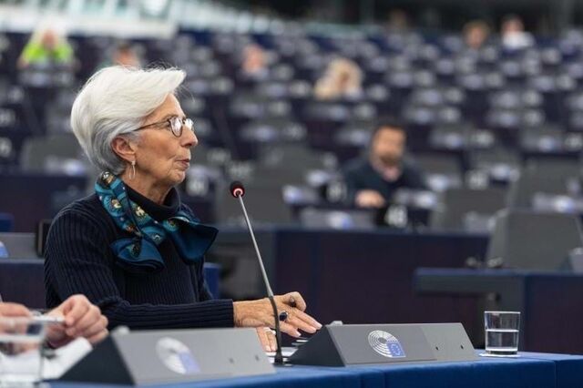 Lagarde avisa para 'rápida mudança' na geopolítica e 'desafios estruturais' na economia
