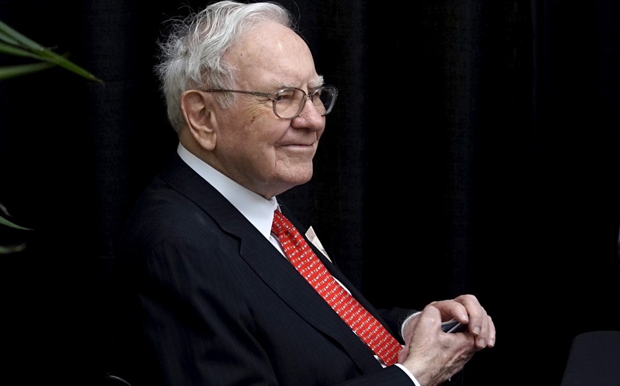 O nonagenário Warren Buffet não só é o CEO da Berkshire Hathaway, como é considerado um dos maiores gurus de Wall Street.