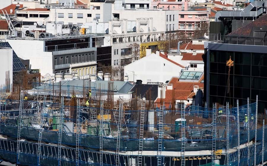 As novas regras impostas pelo Simplex do urbanismo vão obrigar as câmaras e o setor do imobiliário a adaptações profundas.